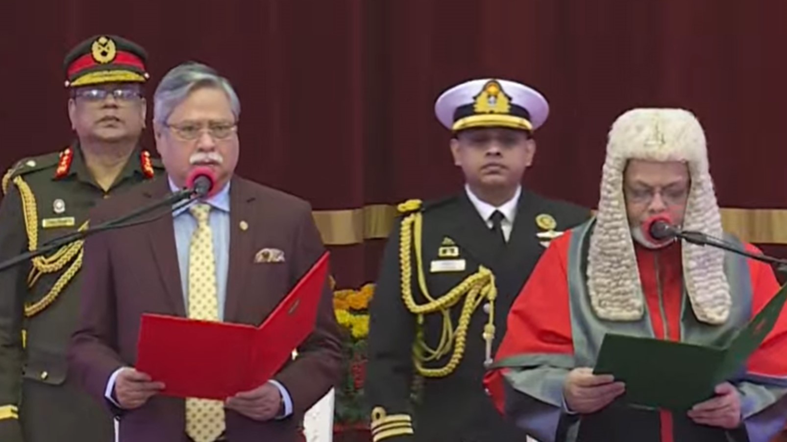 ২৬তম প্রধান বিচারপতি হিসেবে শপথ নিলেন জুবায়ের রহমান চৌধুরী